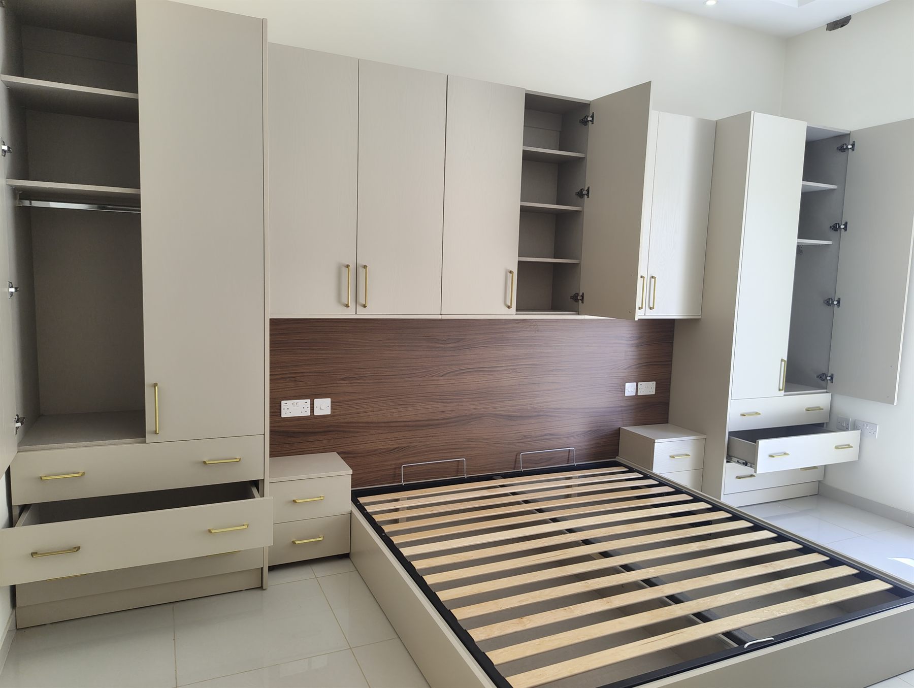 Bespoke bedroom wardrobes and bedside units
